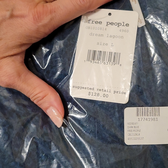 Free People Sweater - Picture 6 of 6